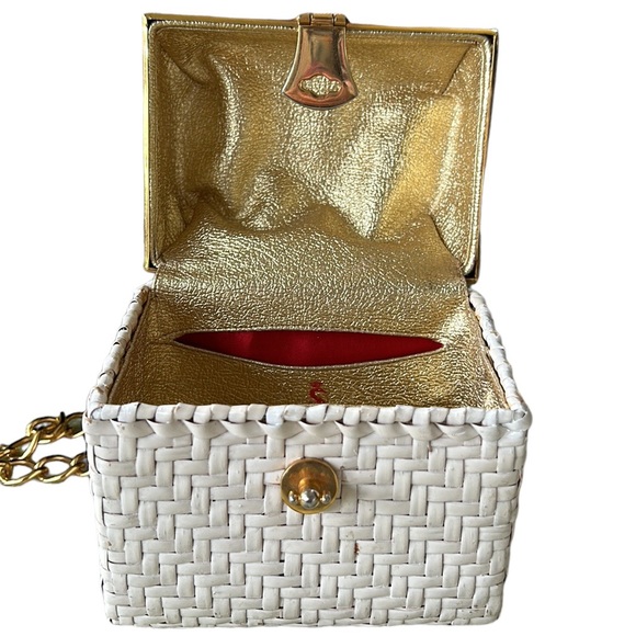 RARE Sacha Vintage White Wicker Straw Gold Curved Chain Strap Basket Box Purse - Picture 13 of 16